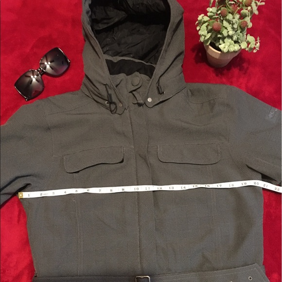 Like new! - Columbia omni-tech long winter coat - Picture 3 of 15